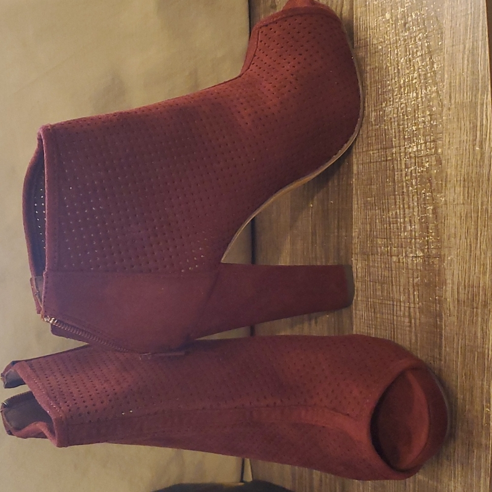 Mark & Maddux Peep Toe Booties